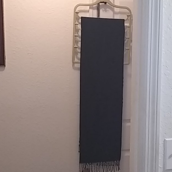 Burberry Fringe Scarf w/ Wristlet & Eyeglass Case - Picture 15 of 17